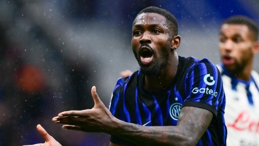  图拉姆低迷表现引关注，国米锋线依赖劳塔罗加剧；圣西罗嘘声响起，蓝黑军团需尽快调整。 体育新闻 图拉姆低迷表现引关注，国米锋线依赖劳塔罗加剧；圣西罗嘘声响起，蓝黑军团需尽快调整。 体育新闻