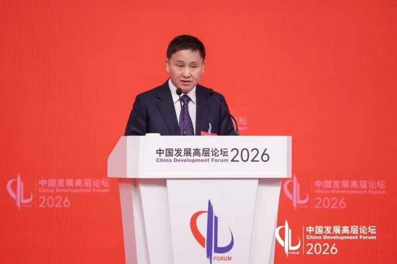  金融助力经济转型；潘功胜详解竞争力来源与全球失衡；中长期规划成关键。 股票财经