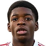  阿森纳青训新星闪耀；15岁小将耶特纳获教练高度评价；未来发展备受期待。 体育新闻