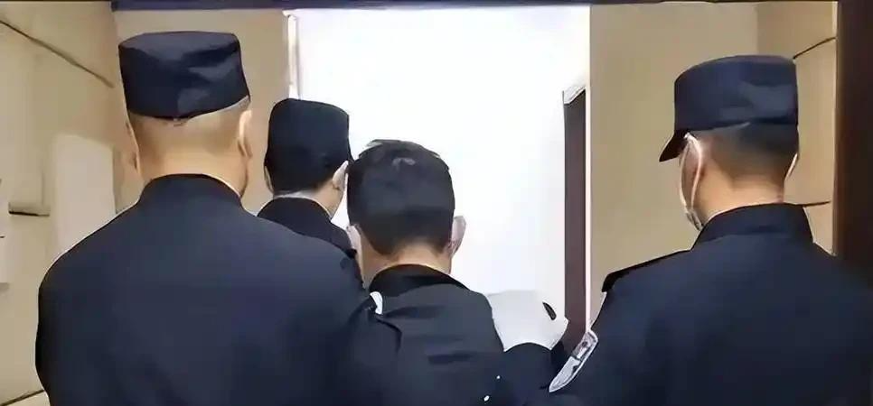  从渗透到落网：军工内鬼案件的技术博弈与安全防线构建 新闻